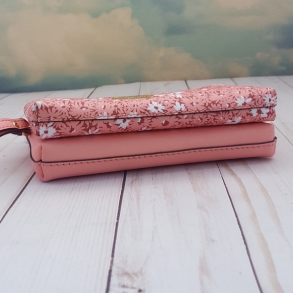 Michael Kors Wristlet Double Gusset Peach NWT - Picture 5 of 8